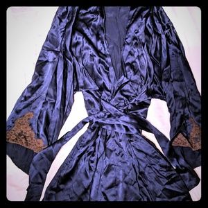 Blue silk kimono style robe with French lace trim